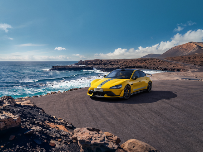 小米全面推出 SU7 Ultra EV,同時宣佈其破紀錄的紐博格林之旅