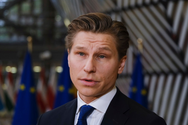 芬蘭考慮解除核武禁令