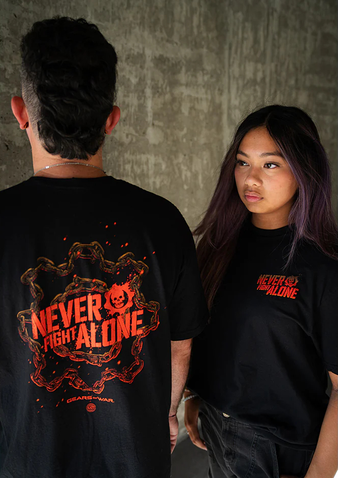 Introducing the Gears of War 'Never Fight Alone' Year 2 T-Shirt ...