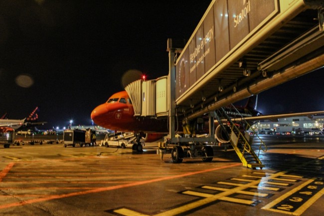 布魯塞爾機場在無人機目擊事件後關閉