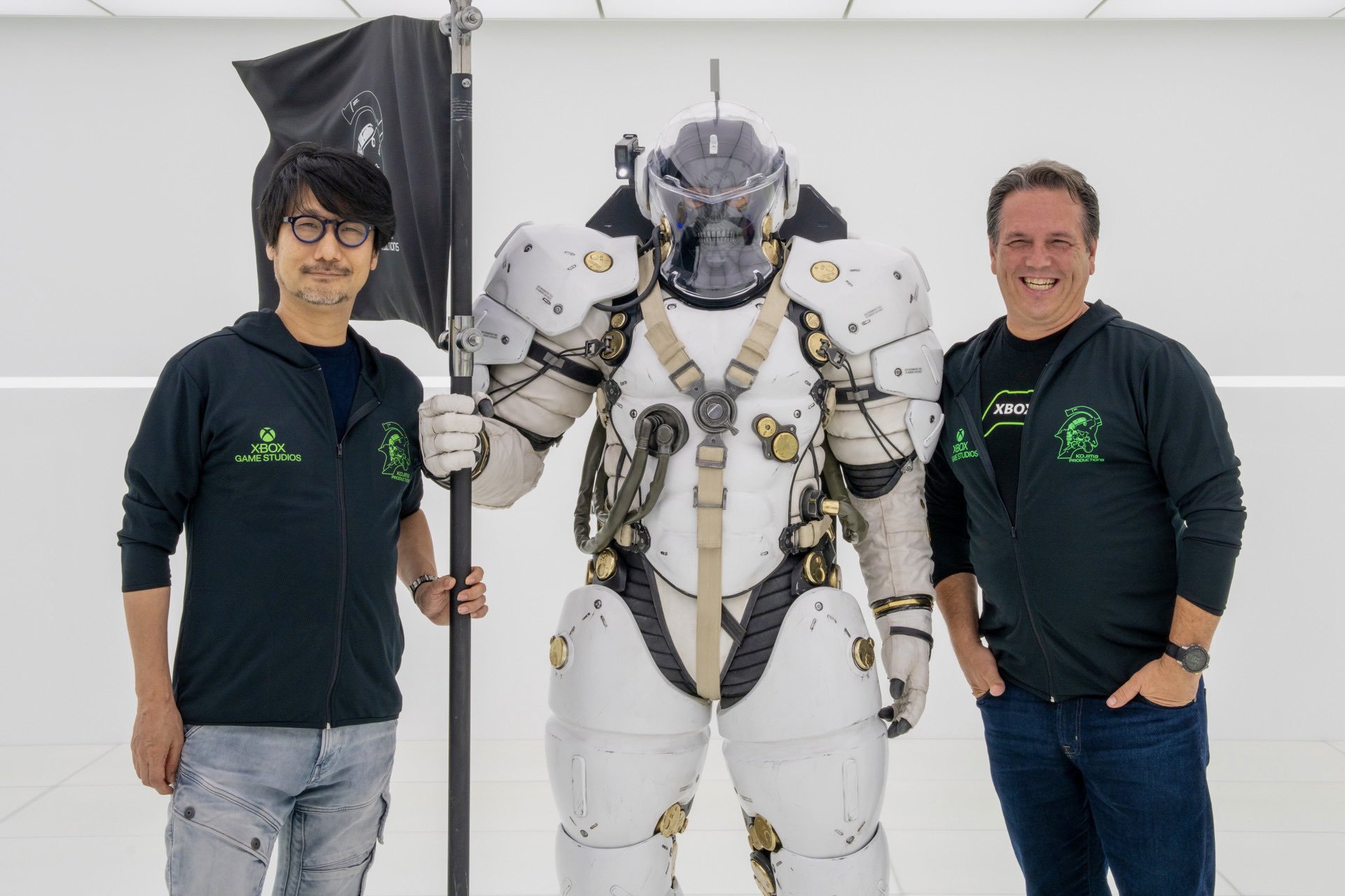 Kojima Productions’ Mysterious Horror Game for Xbox – An Exciting Journey with Phil Spencer