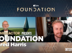 賈裡德·哈裡斯 （Jared Harris） 在 Foundation ：第 3 季的哈裡·塞爾登（Hari Seldon）：“不再是木偶大師，而是木偶”