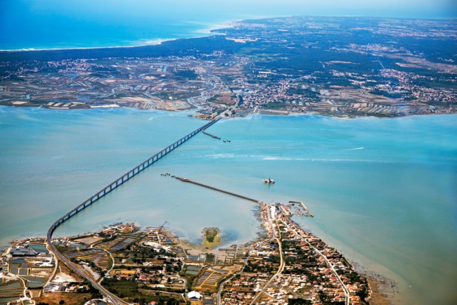 法國西部司機高喊“Allahu Akbar”向行人衝撞