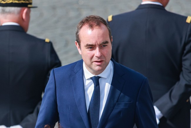 法國政府成立數小時後垮台