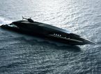 這艘黑色超級遊艇看起來像水上的蝙蝠車