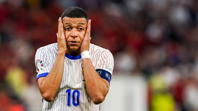 姆巴佩在周五法國對陣亞塞拜然的比賽前評論自己的腳踝