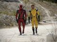 Deadpool 3 顯示金剛狼穿著他的經典黃色西裝