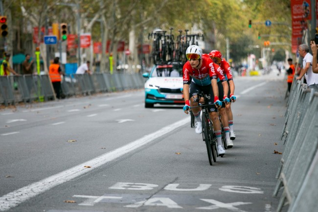 出於安全原因，La Vuelta a España 將週四的計時賽縮短了一半
