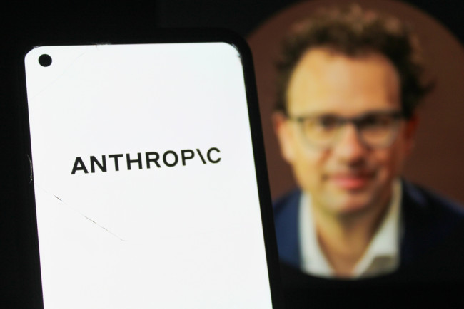Anthropic 拒絕五角大廈要求解除 AI 防護措施