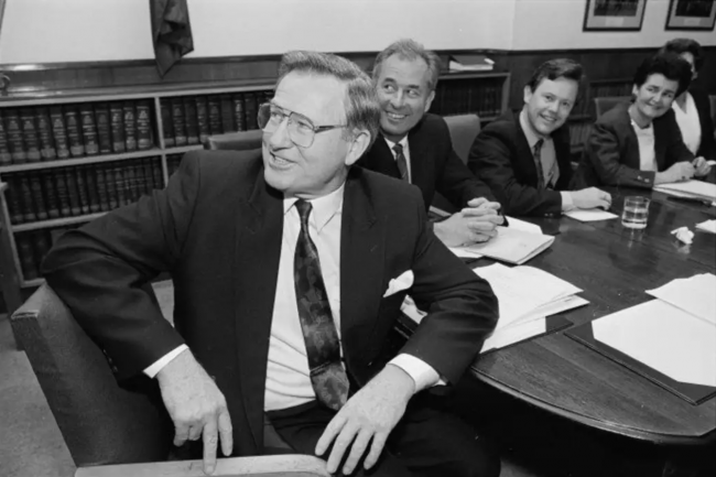 紐西蘭前總理吉姆·博爾格 (Jim Bolger) 去世,享年 90 歲