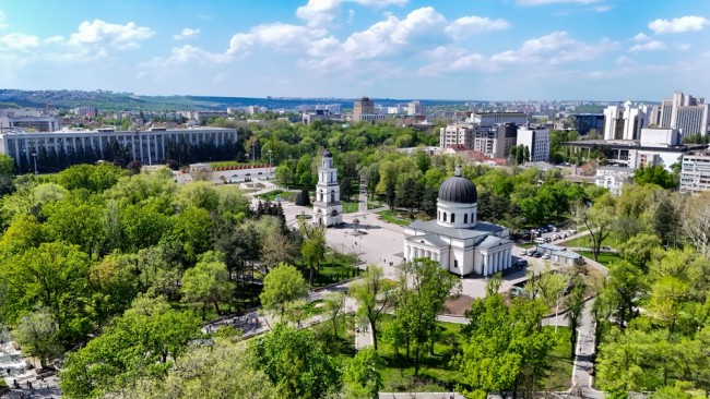 歐盟和俄羅斯在選舉中爭奪摩爾多瓦，這可能會決定兩個集團的未來