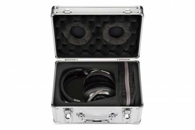 鐵三角 ATH-ADX7000 是日本品牌迄今為止最奢華的耳機