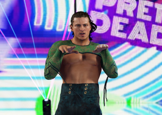 WWE 明星 Kit Wilson 展示他的全新招牌技