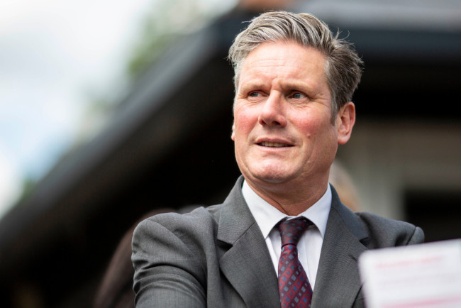 Starmer 威脅科技平台將因未能移除「報復色情」而在英國被禁令