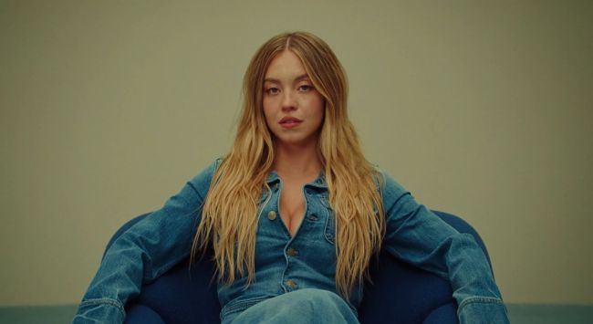 西德尼·斯威尼 (Sydney Sweeney) 談扮演邦德女郎:“我想我扮演詹姆斯·邦德會更有趣”