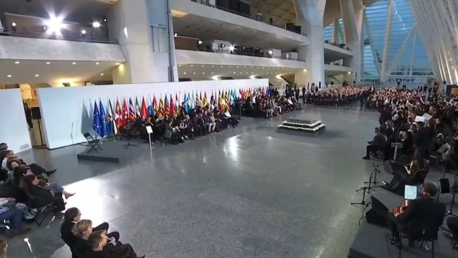 巴倫西亞總統在為DANA受害者舉行國葬時大聲疾呼：“殺人犯，懦夫”