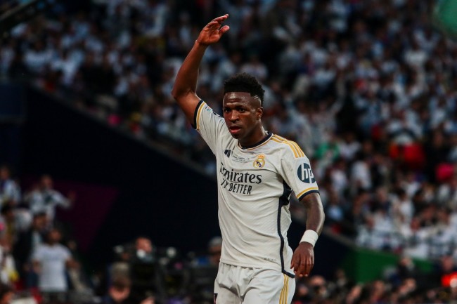 皇家馬德里球迷在伯納烏吹口哨,有人要求弗洛倫蒂諾·佩雷斯辭職