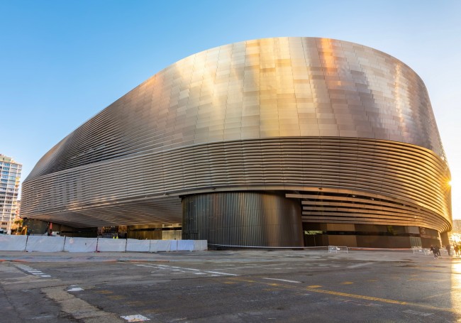 皇家馬德里與伯納烏再次遭遇挫折：馬德里高等法院阻止新停車場的建設