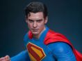 Hot Toys 禮物超級詳細的 Superman 小雕像