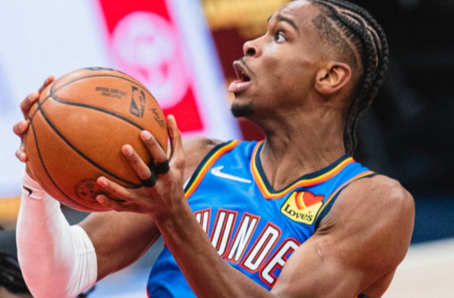 NBA 開幕之夜：MVP 謝伊·吉爾吉斯-亞歷山大在兩個加時賽後為俄克拉荷馬隊取得首場勝利的關鍵