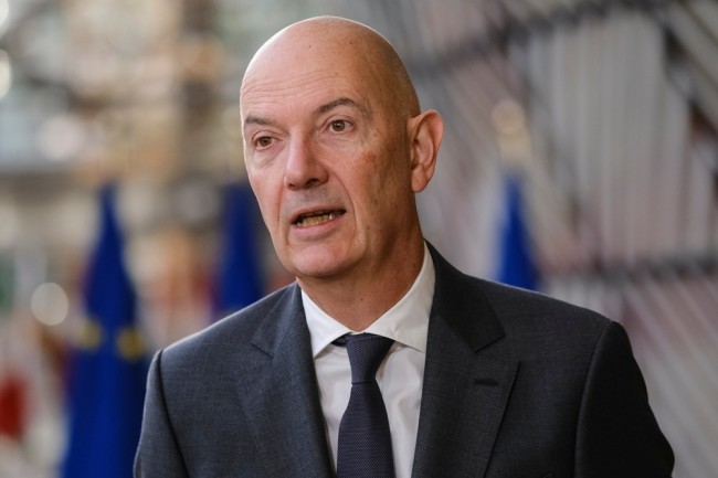 馬克龍再次任命萊斯庫爾為財政部長