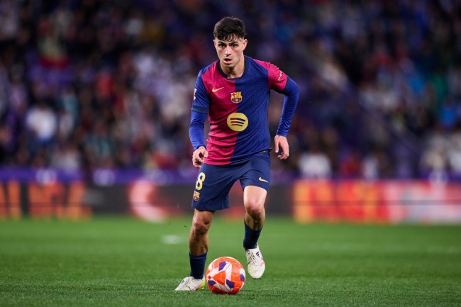 自弗利克接手以來，巴薩和西班牙在打了除一場比賽外的所有比賽後因傷失去了佩德里