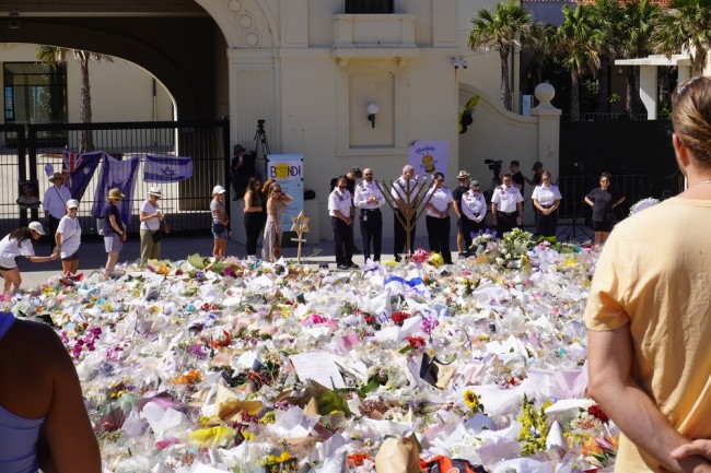 澳洲為邦迪海灘大屠殺受害者舉行全國哀悼日