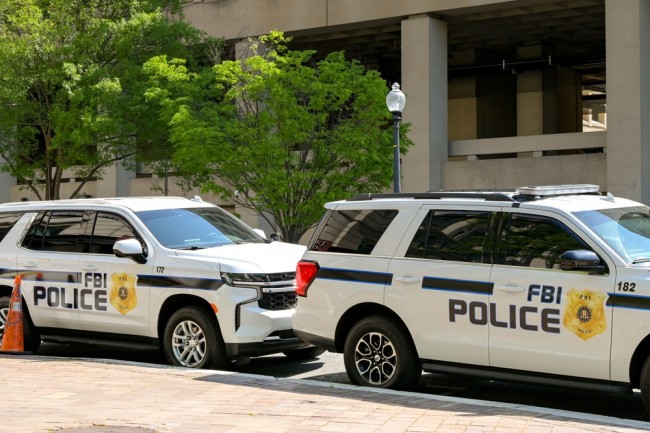 兩名男子因萬聖節週末在密歇根州發生潛在恐怖襲擊而被指控