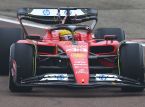 路易斯·漢密爾頓 （Lewis Hamilton） 在他的第二次測試中撞毀了他的法拉利，毫髮無損